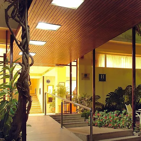 Intur Azor Hotell 3*