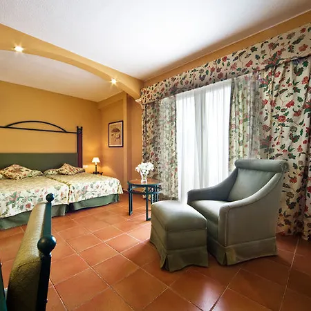 Intur Azor 3*