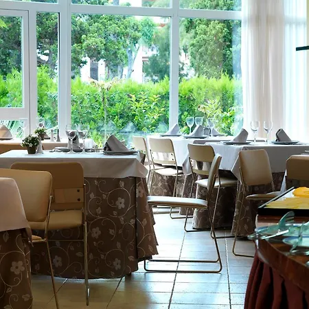 Intur Azor Hotel 3*